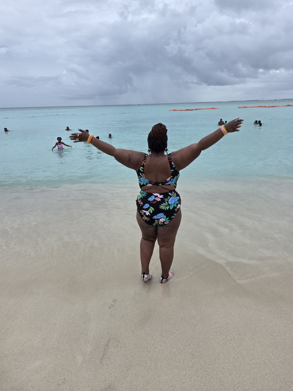 Women’s Black Floral Plus-Size One-Piece Swimsuit